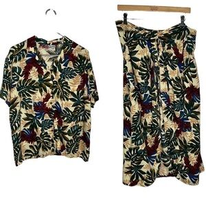 Hilo Hattie Vintage Hawaiian Floral 2 Piece Top and Sarong Skirt Set Size Med